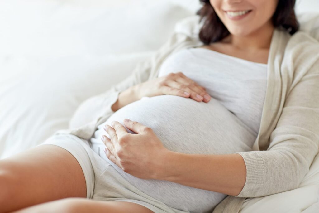کاشت ابرو در بارداری
